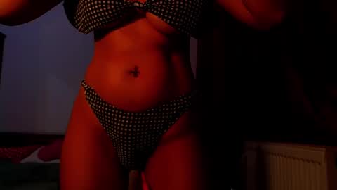 amy        online show from December 14, 12:22 am