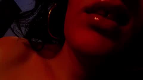 amy        online show from January 22, 9:43 pm