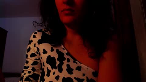 Snapshot of addicted2uts chatting on October 13, 6:46 am amy online show from October 13, 6:46 am