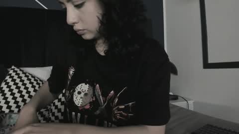 Snapshot of adeelinee chatting on January 10, 9:31 pm Ade online show from January 10, 9:31 pm