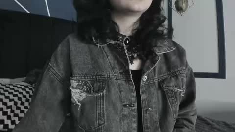 Snapshot of adeelinee chatting on February 11, 11:22 pm Ade online show from February 11, 11:22 pm