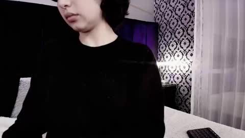 Snapshot of adeelinee chatting on October 30, 9:59 pm Ade online show from October 30, 9:59 pm