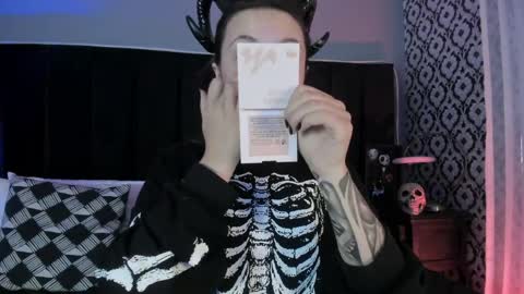 Ade  online show from March 31, 7:36 pm