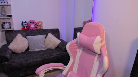 Snapshot of adela_parker chatting on December 1, 5:51 pm Adela Parker online show from December 1, 5:51 pm