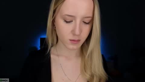 Adele online show from February 8, 8:45 pm