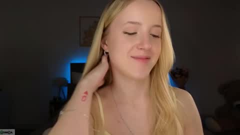 Adele online show from February 23, 9:01 pm