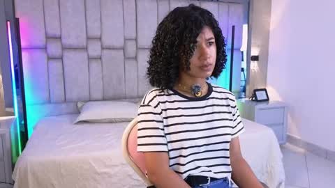 Snapshot of adele_carter_ chatting on May 9, 12:21 pm Andrea online show from May 9, 12:21 pm