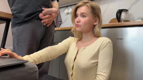 Adele Nick online show from April 11, 12:31 pm