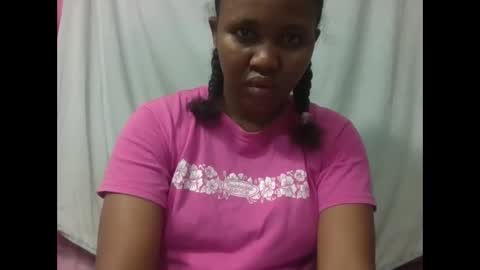 adelealy online show from December 17, 6:30 am