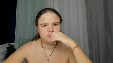 adelecruzz online show from September 27, 12:10 pm