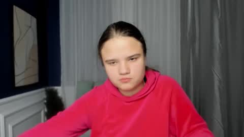 adelecruzz online show from January 7, 1:02 pm