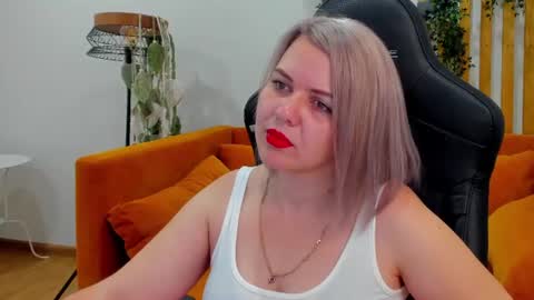 AdeleRavelle online show from July 9, 5:11 am