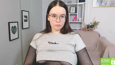 Adelina online show from December 2, 3:26 am