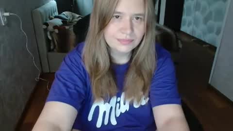 Snapshot of adelinalawson chatting on May 24, 3:22 am adelinalawson online show from May 24, 3:22 am