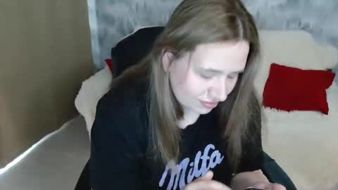 Snapshot of adelinalawson chatting on June 11, 7:28 am adelinalawson online show from June 11, 7:28 am