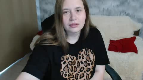Snapshot of adelinalawson chatting on June 12, 2:54 am adelinalawson online show from June 12, 2:54 am
