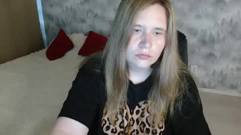 adelinalawson online show from July 12, 11:56 am