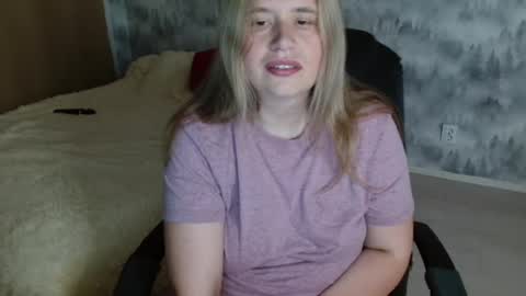 adelinalawson online show from July 20, 8:50 am