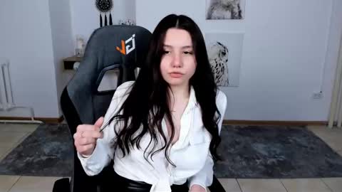 Your sweet girl online show from March 1, 5:05 pm