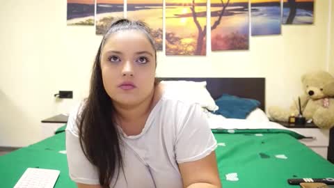 Snapshot of adellineee chatting on November 1, 10:01 pm Adellineee online show from November 1, 10:01 pm