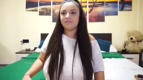 Snapshot of adellineee chatting on November 25, 9:59 pm Adellineee online show from November 25, 9:59 pm