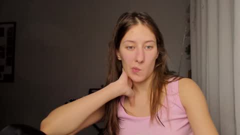 Snapshot of adellqueen chatting on December 2, 10:34 pm Adell online show from December 2, 10:34 pm