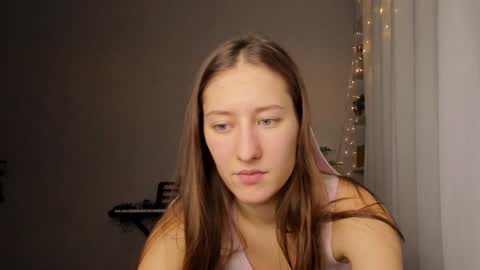 Snapshot of adellqueen chatting on December 19, 10:32 pm Adell online show from December 19, 10:32 pm