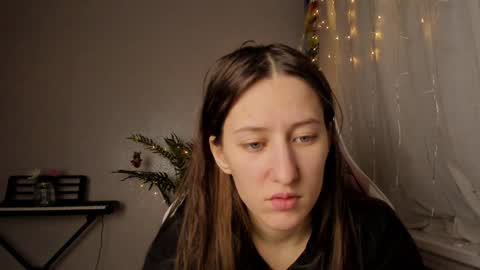 Snapshot of adellqueen chatting on February 6, 10:10 pm Adell online show from February 6, 10:10 pm