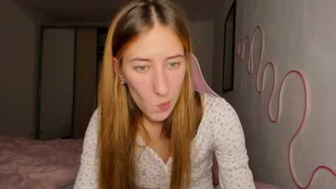 Adell online show from June 8, 9:37 pm