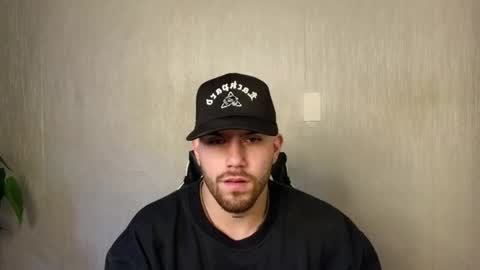 Snapshot of ades_lowe chatting on October 14, 11:44 am Ades online show from October 14, 11:44 am