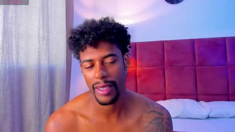 Snapshot of adham_fawwaz chatting on December 20, 4:25 pm adham_fawwaz online show from December 20, 4:25 pm