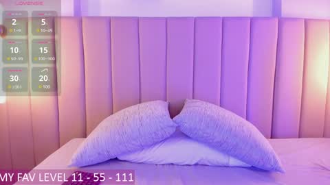 Snapshot of adhara_monroe chatting on January 22, 4:23 pm Adhara online show from January 22, 4:23 pm