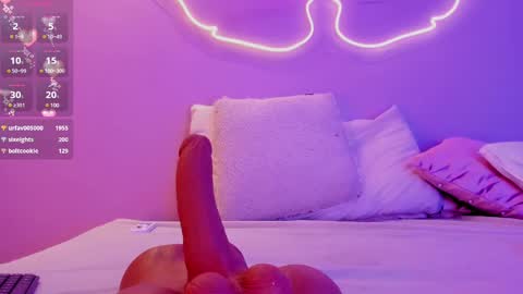 Snapshot of adhara_monroe chatting on February 25, 7:47 pm Adhara online show from February 25, 7:47 pm