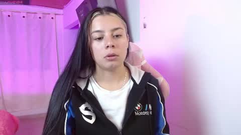 Snapshot of adhara_montiel_ chatting on July 28, 5:58 am Adhara Montiel online show from July 28, 5:58 am