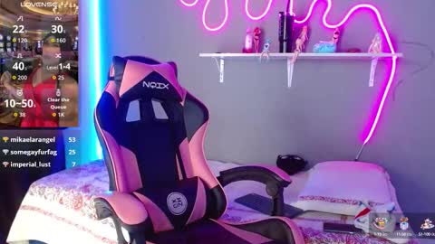 Snapshot of adhara_rangel chatting on October 11, 3:10 pm adhara rangel online show from October 11, 3:10 pm