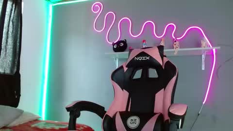 Snapshot of adhara_rangel chatting on October 24, 3:41 pm adhara rangel online show from October 24, 3:41 pm