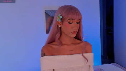 Isabellafirst online show from September 12, 5:02 pm