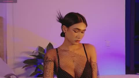 Isabellafirst online show from October 4, 10:52 pm