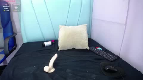 Snapshot of adharaebony chatting on November 13, 12:42 am Adhara online show from November 13, 12:42 am