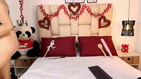 Snapshot of adharasmithh chatting on September 8, 7:02 pm AdharaSmithh online show from September 8, 7:02 pm