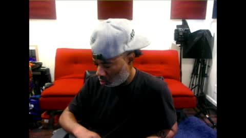 adick_ting online show from March 8, 4:11 pm