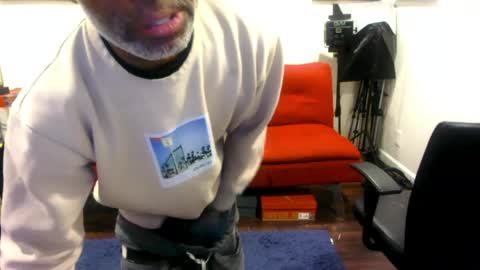 Snapshot of adick_ting chatting on April 26, 12:08 am adick_ting online show from April 26, 12:08 am