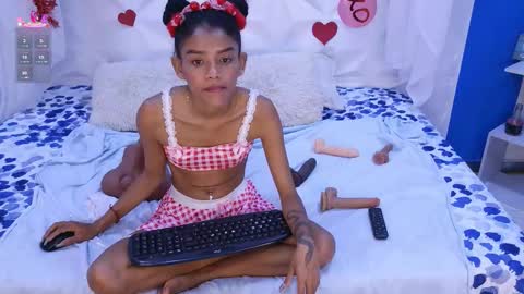 adisson_petite1 online show from February 22, 7:45 pm