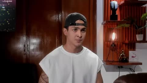 Snapshot of adonis_dlh chatting on December 4, 2:31 am Adonis online show from December 4, 2:31 am