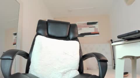 adonis_hot_xx online show from February 21, 12:05 am