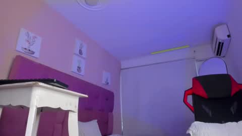 adonis_hot_xx online show from October 2, 8:49 pm