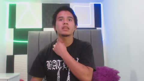 adonis_latin_19 online show from April 8, 3:17 am