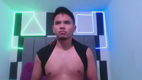 adonis_latin_19 online show from April 18, 4:05 am