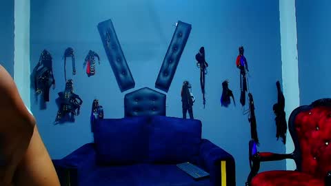 adonisdios online show from April 18, 4:33 pm