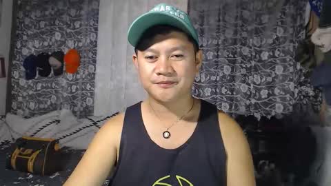 Snapshot of adorableasianboy chatting on January 19, 6:39 am adorableasianboy online show from January 19, 6:39 am